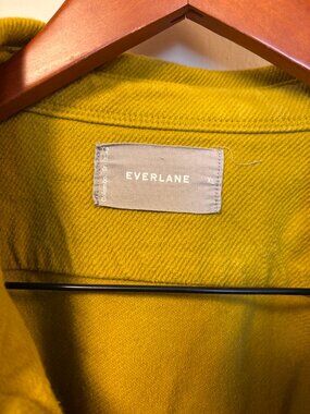 EVERLANE thick cotton shirt jacket in a gorgeous bright gold color for fall
